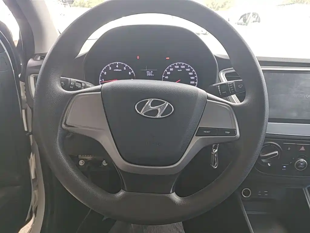 Hyundai Hyundai Verna 2016 1.4L Manual Cool Edition GLS