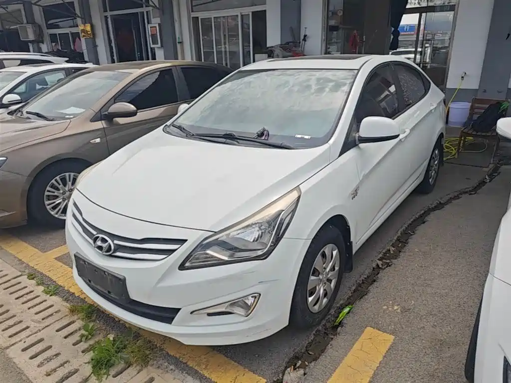 Hyundai Verna 2014 1.4L Manual Smart GLS