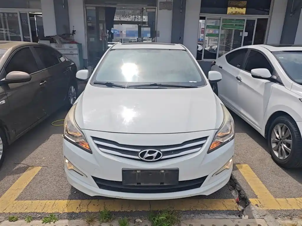 Hyundai Verna 2014 1.4L Manual Smart GLS