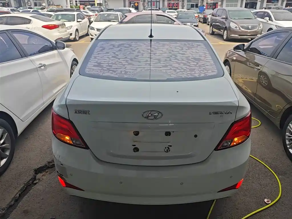 Hyundai Verna 2014 1.4L Manual Smart GLS