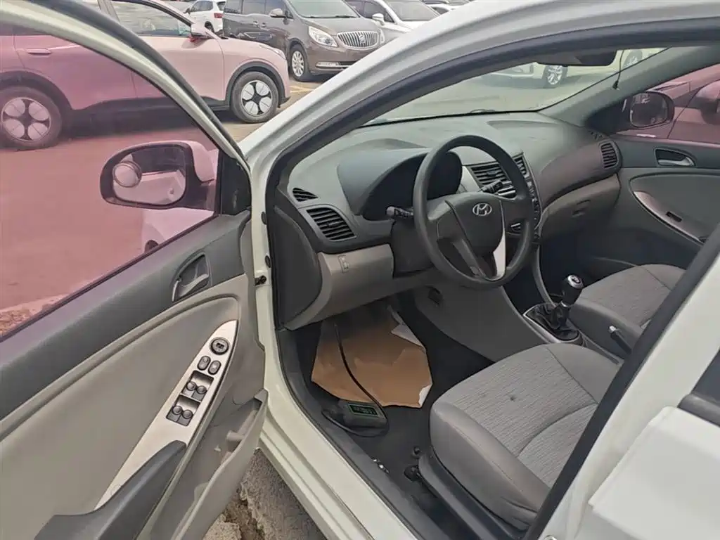 Hyundai Verna 2014 1.4L Manual Smart GLS