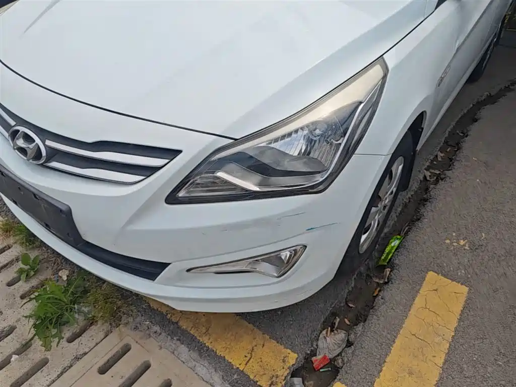 Hyundai Verna 2014 1.4L Manual Smart GLS