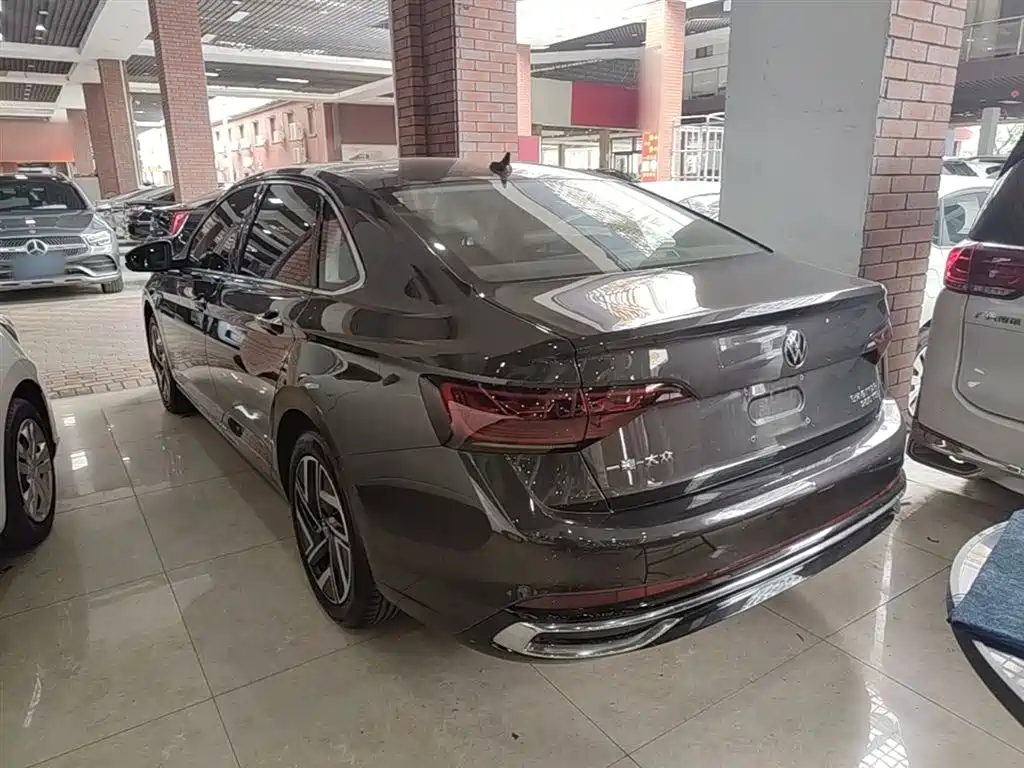 Volkswagen Sagitar 2023 Model Year 200TSI DSG Surpass Edition