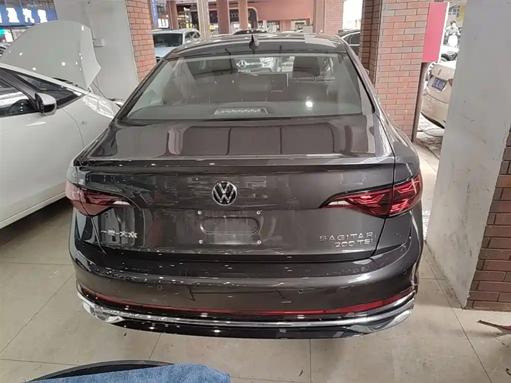Volkswagen Sagitar 2023 Model Year 200TSI DSG Surpass Edition