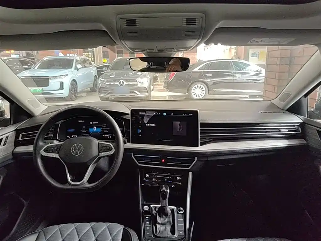 Volkswagen Sagitar 2023 Model Year 200TSI DSG Surpass Edition