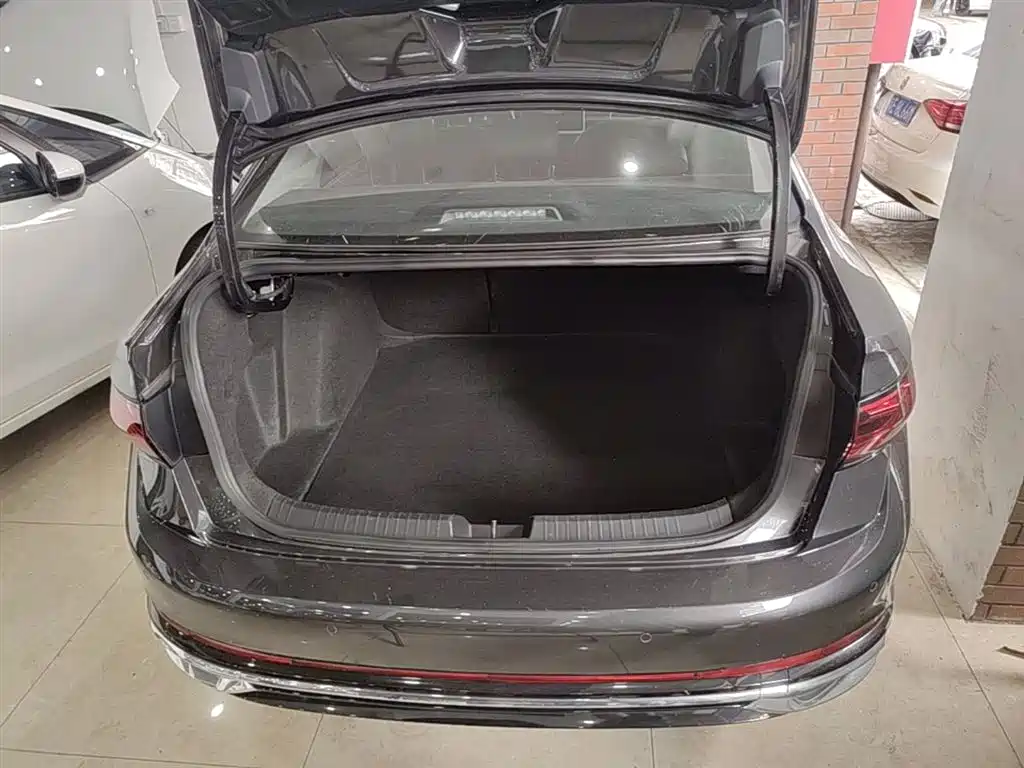 Volkswagen Sagitar 2023 Model Year 200TSI DSG Surpass Edition