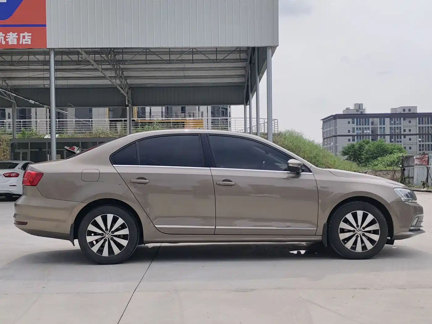 Volkswagen Sagitar 2017 1.6L Automatic Comfort