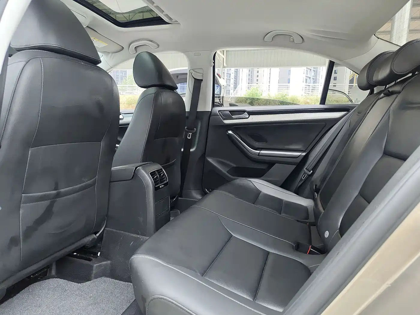 Volkswagen Sagitar 2017 1.6L Automatic Comfort