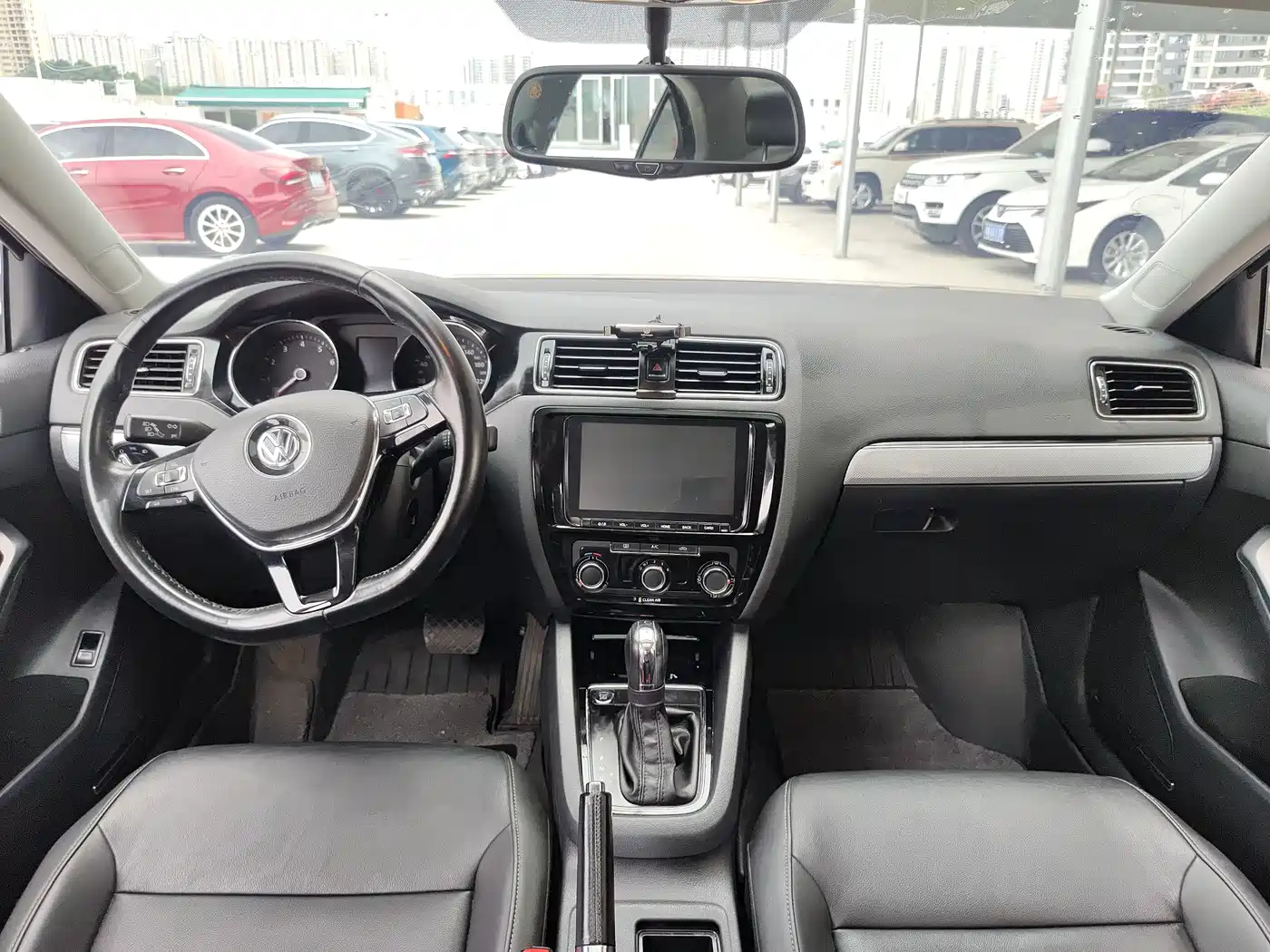 Volkswagen Sagitar 2017 1.6L Automatic Comfort