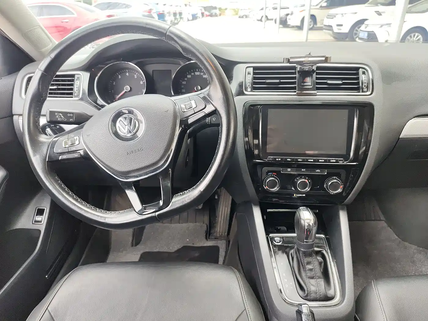 Volkswagen Sagitar 2017 1.6L Automatic Comfort