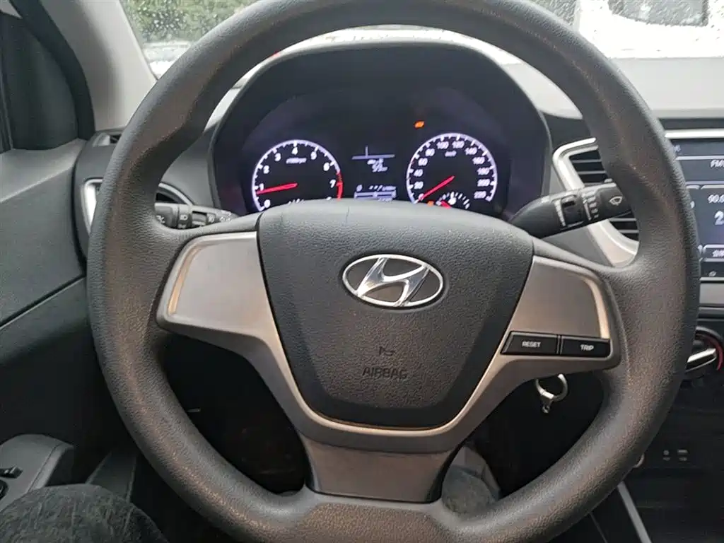Hyundai Hyundai Verna 2016 1.4L Manual Cool Edition GLS