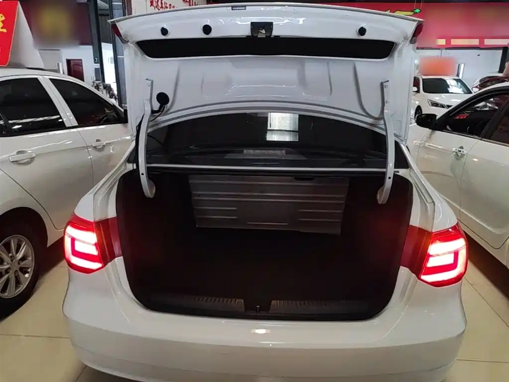 Volkswagen Jetta 2015 1.6L Manual Trend