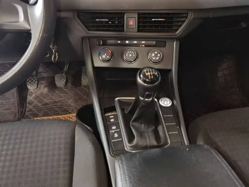 Volkswagen Bora 2019 Facelift 1.5L Manual Fashion China VI