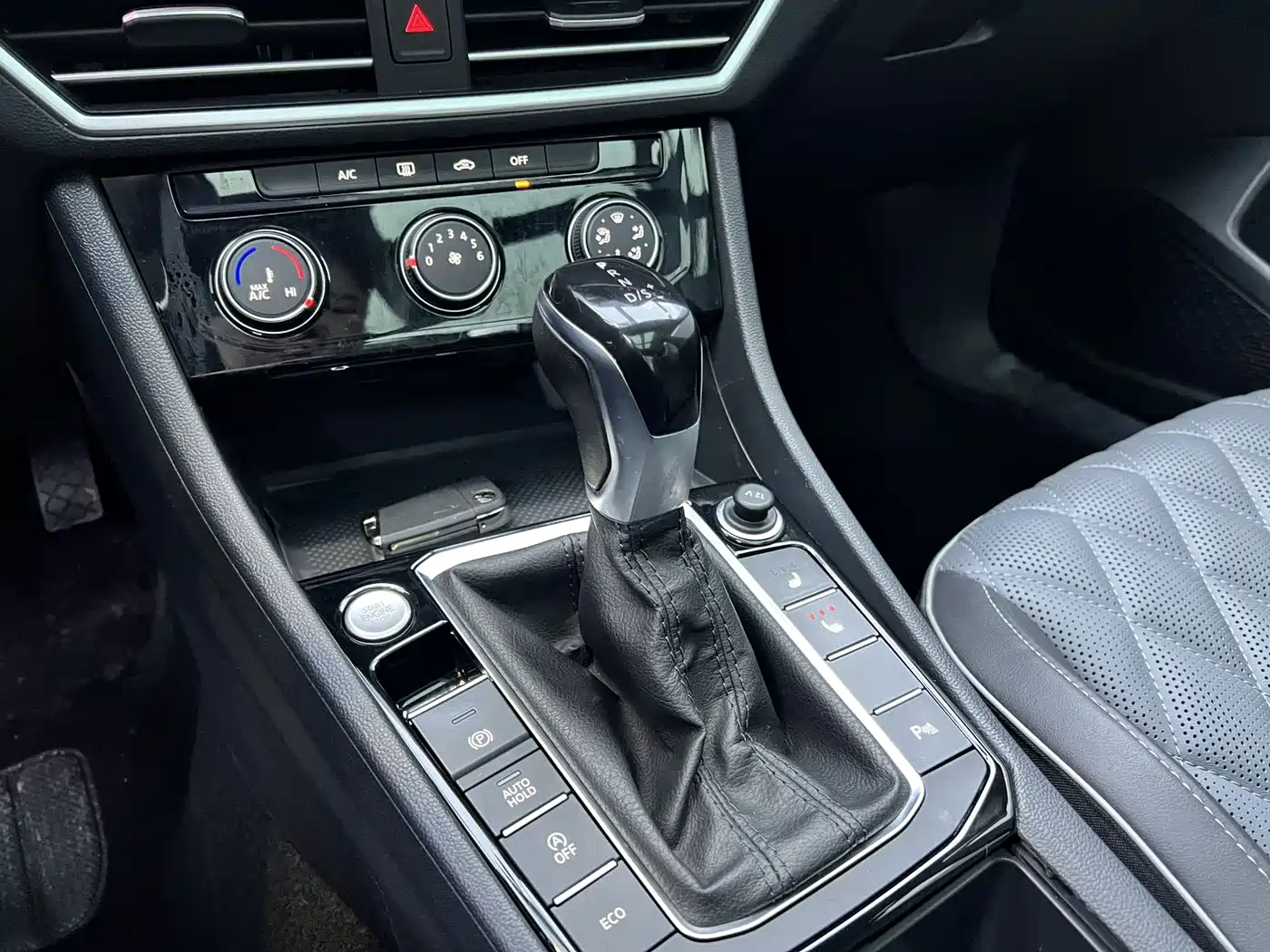 Volkswagen Sagitar 2023 280TSI DSG Beyond Lite