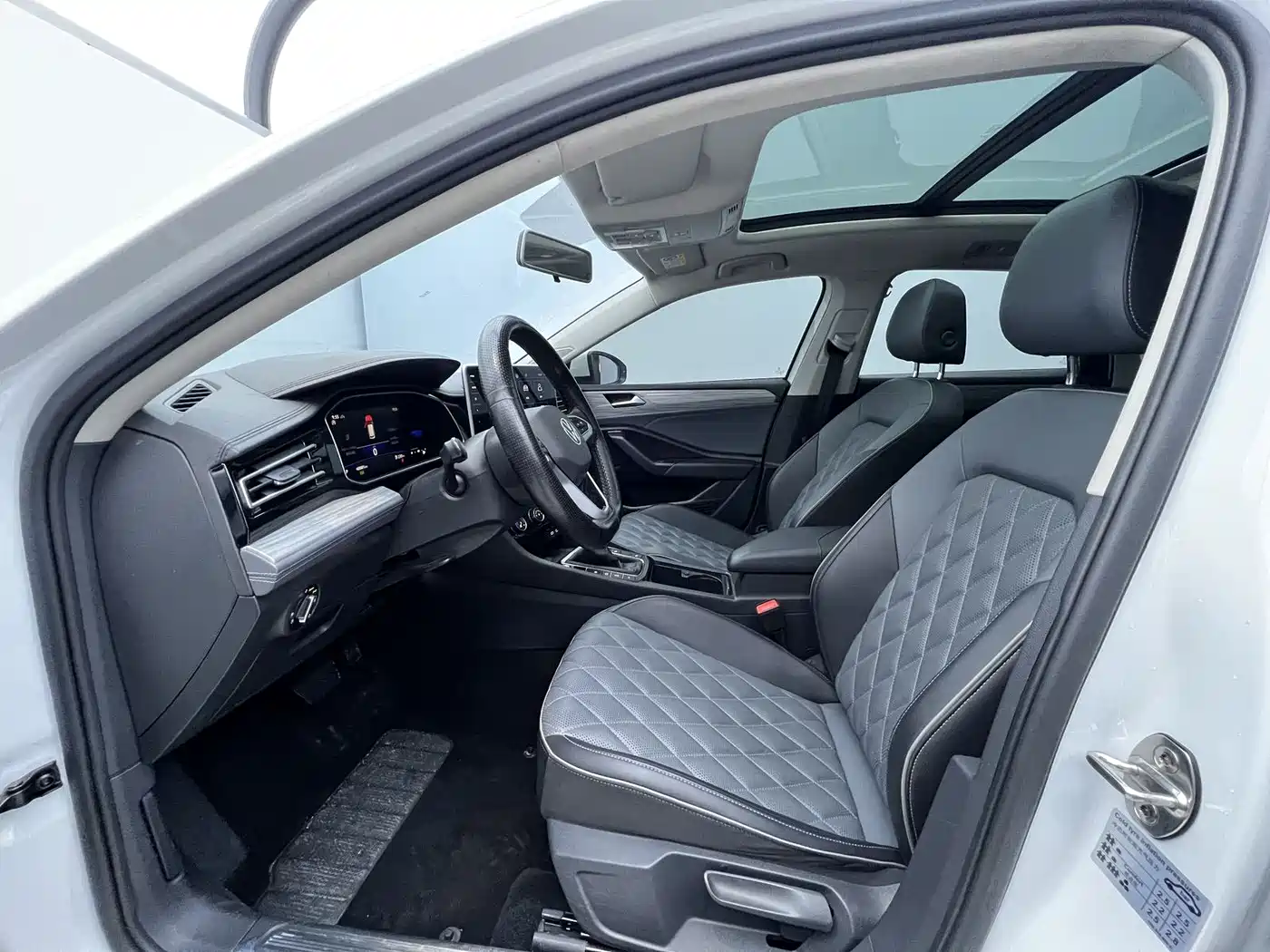 Volkswagen Sagitar 2023 280TSI DSG Beyond Lite