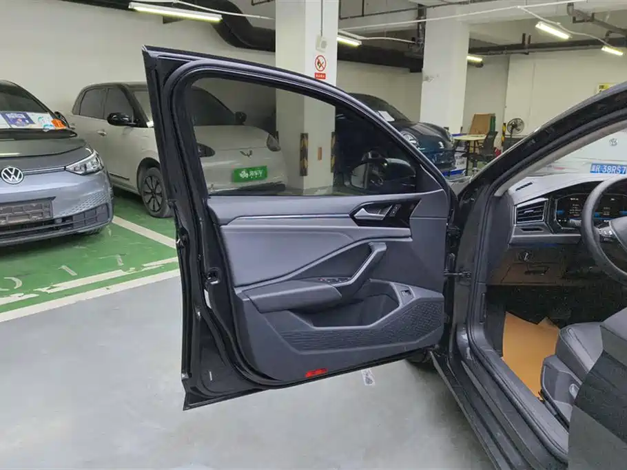 Volkswagen Sagitar 2022 280TSI DSG Soaring Edition