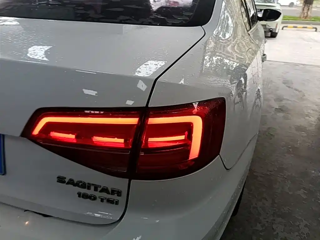 Volkswagen Sagitar 2017 180TSI Auto Exclusive Edition