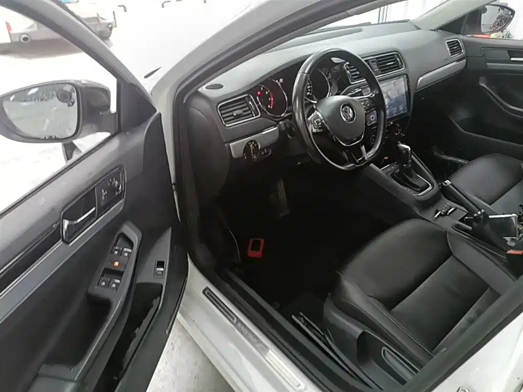 Volkswagen Sagitar 2017 180TSI Auto Exclusive Edition