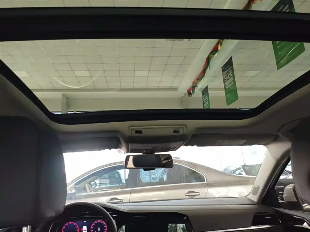 Volkswagen Sagitar 2022 280TSI DSG Surpassing Edition
