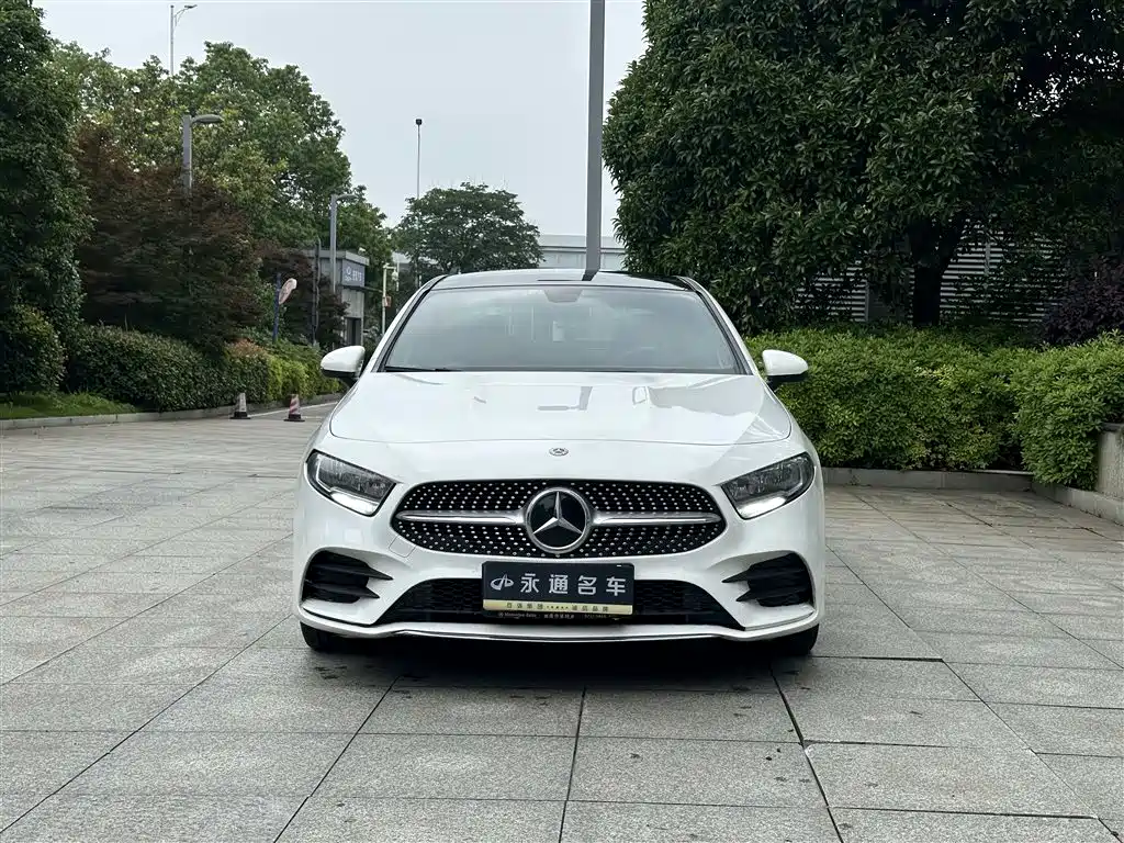 Mercedes-Benz Mercedes-Benz A-Class 2021 A 180 L Sports Sedan