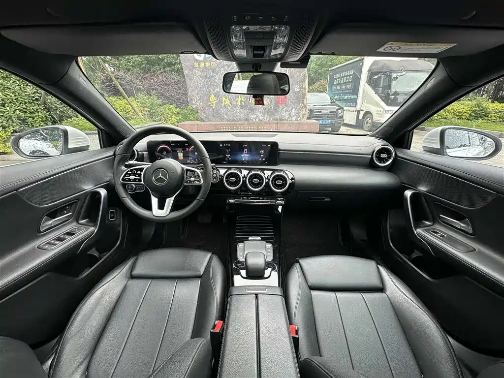 Mercedes-Benz Mercedes-Benz A-Class 2021 A 180 L Sports Sedan