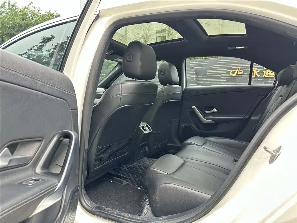 Mercedes-Benz Mercedes-Benz A-Class 2021 A 180 L Sports Sedan