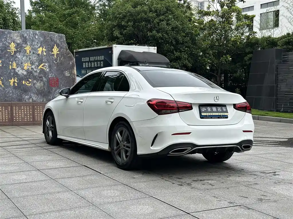 Mercedes-Benz Mercedes-Benz A-Class 2021 A 180 L Sports Sedan