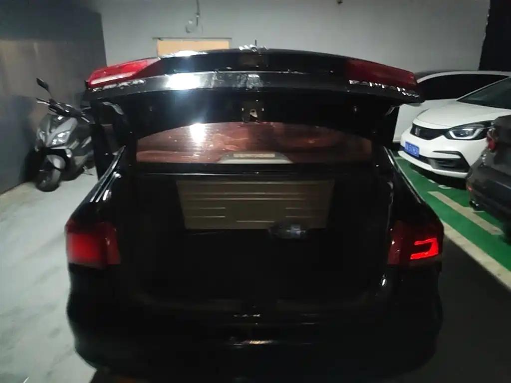 Volkswagen Santana 2015 1.6L Automatic Trend Edition