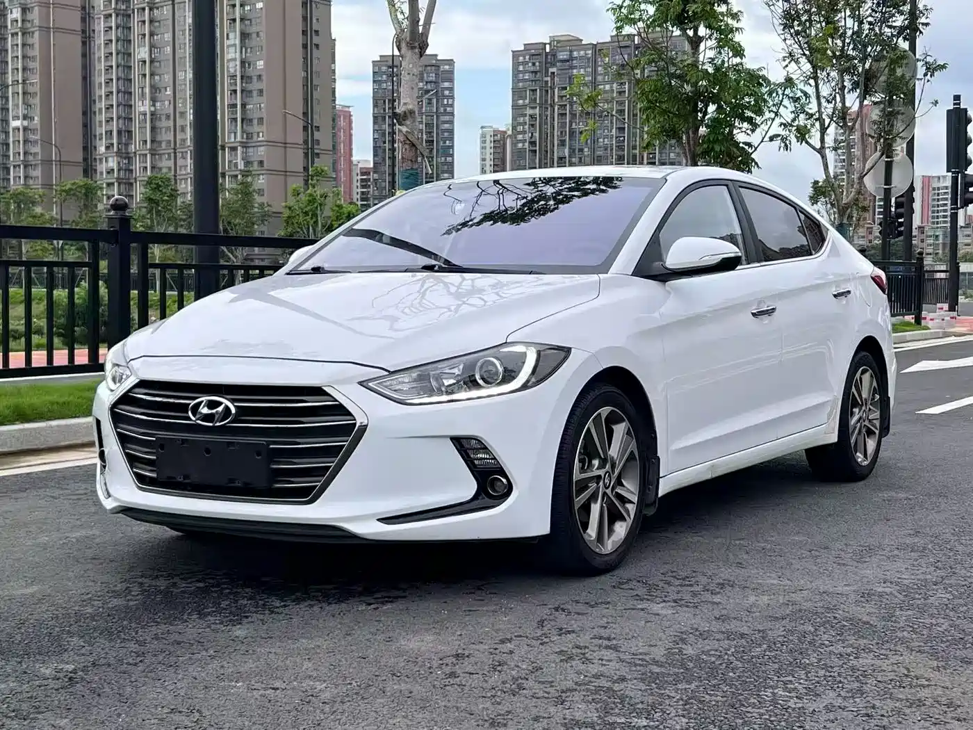 Hyundai Elantra 2016 Model 1.6L Automatic Smart Elite
