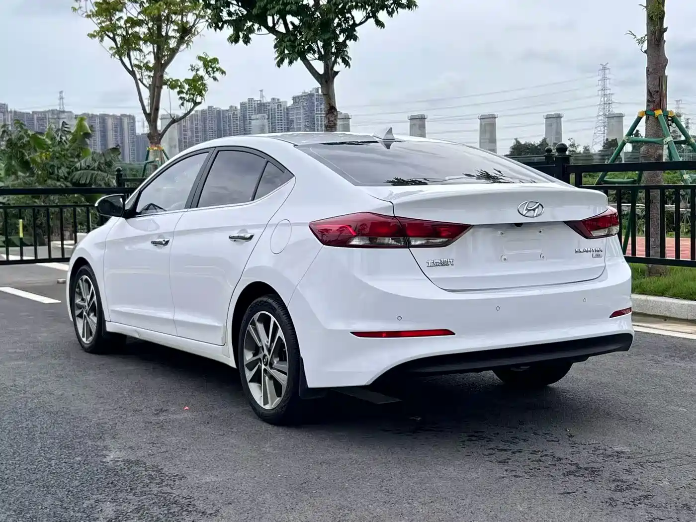 Hyundai Elantra 2016 Model 1.6L Automatic Smart Elite