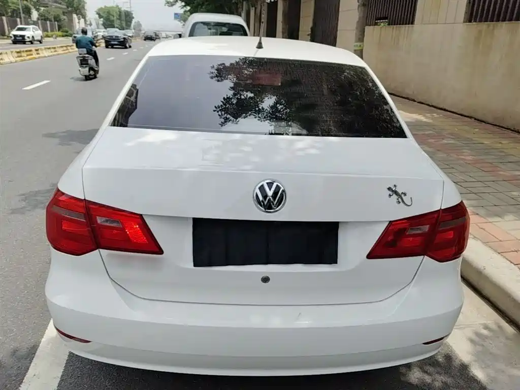 Volkswagen Jetta 2015 Quality Edition 1.4L Manual Fashion