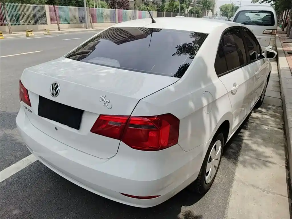 Volkswagen Jetta 2015 Quality Edition 1.4L Manual Fashion