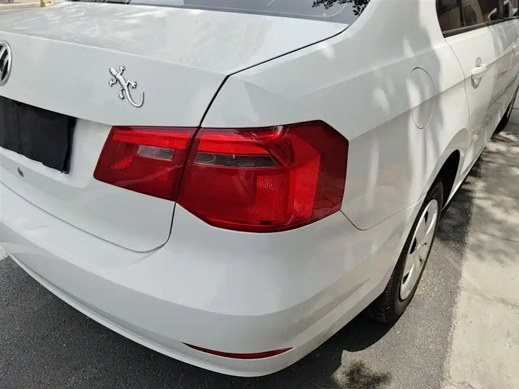 Volkswagen Jetta 2015 Quality Edition 1.4L Manual Fashion