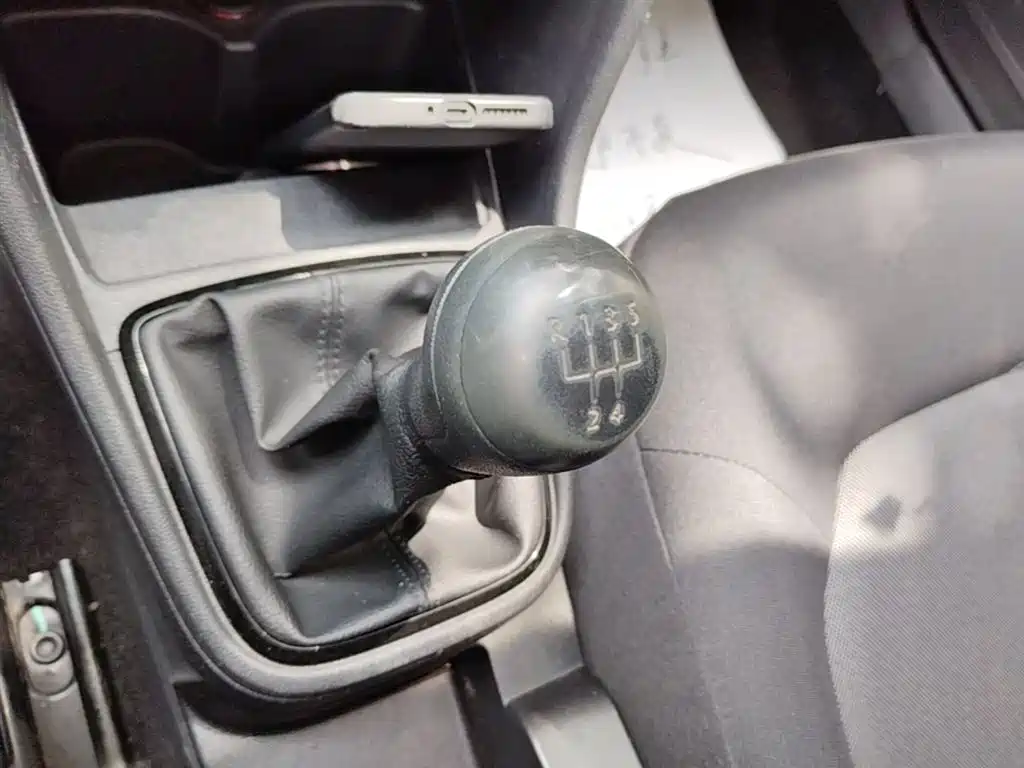 Volkswagen Jetta 2015 Quality Edition 1.4L Manual Fashion