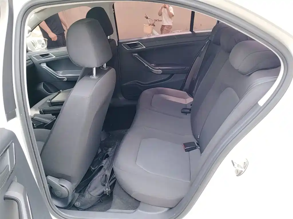Volkswagen Jetta 2015 Quality Edition 1.4L Manual Fashion