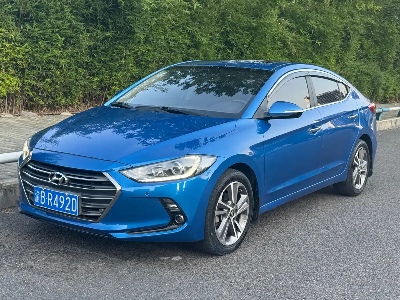 Hyundai Elantra 2016 1.6L Auto Smart·Luxury Edition