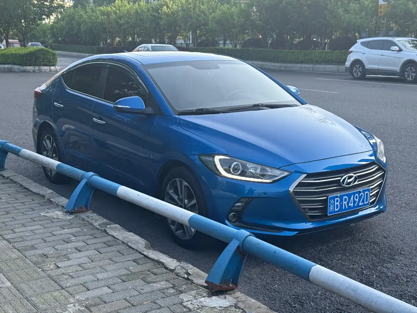 Hyundai Elantra 2016 1.6L Auto Smart·Luxury Edition