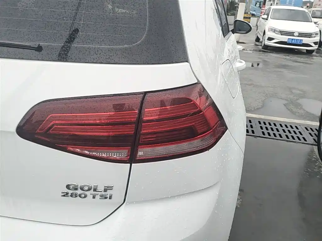 Volkswagen Golf 2020 Beloved Edition 280TSI DSG Comfort