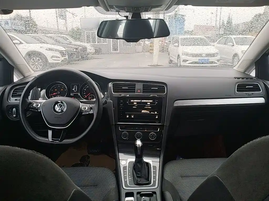 Volkswagen Golf 2020 Beloved Edition 280TSI DSG Comfort