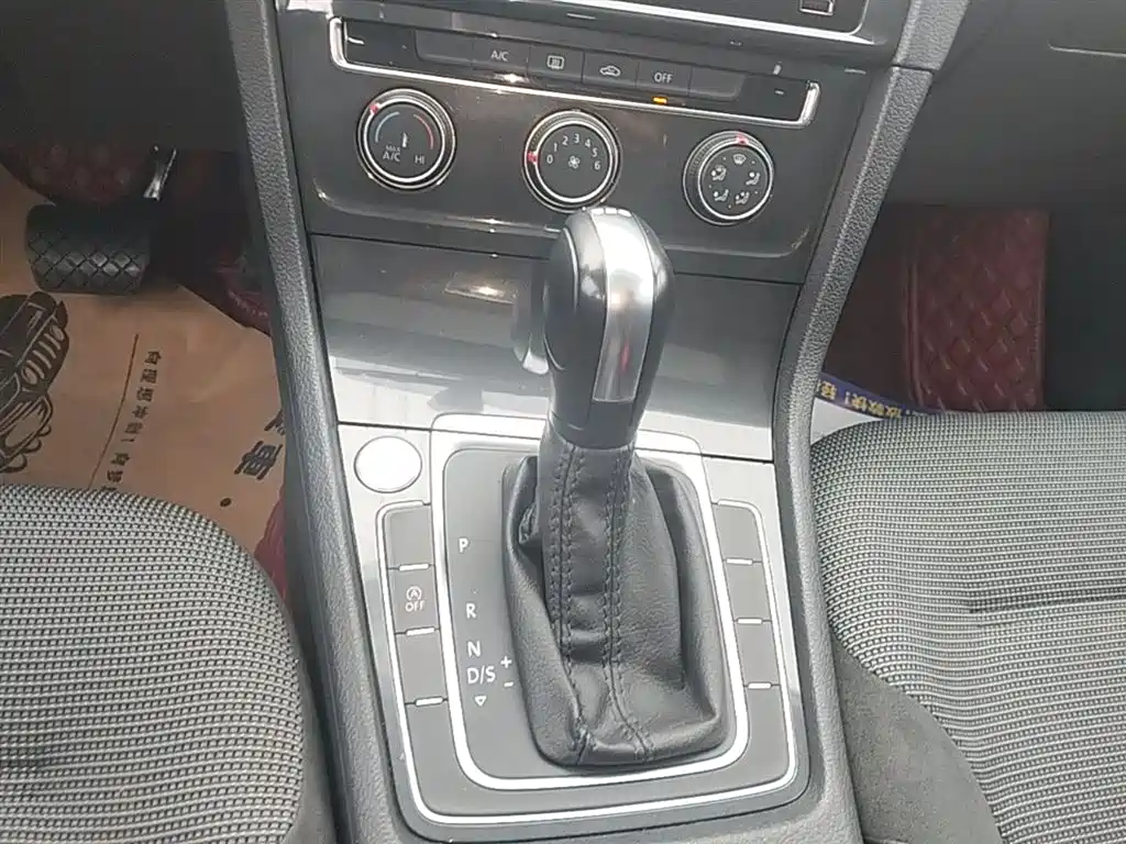 Volkswagen Golf 2020 Beloved Edition 280TSI DSG Comfort