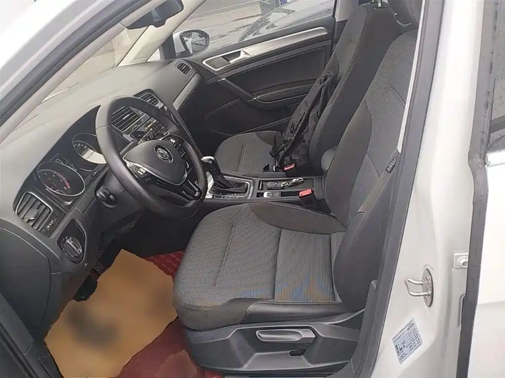 Volkswagen Golf 2020 Beloved Edition 280TSI DSG Comfort