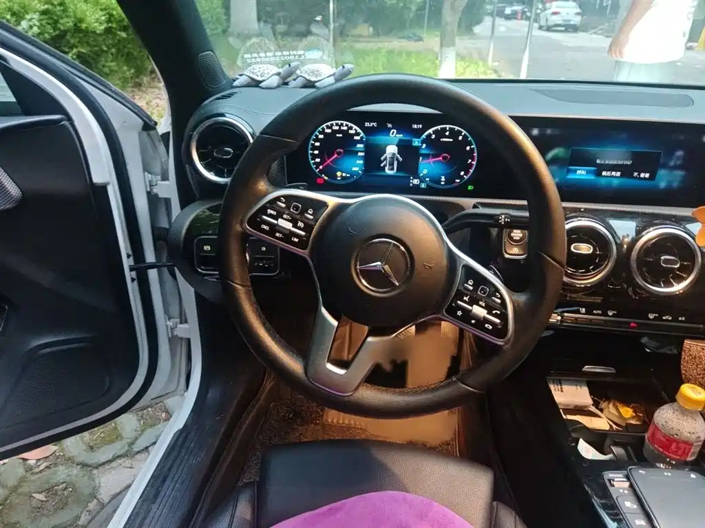 Mercedes-Benz Mercedes-Benz A-Class 2020 Facelift A 180 L Sport Sedan