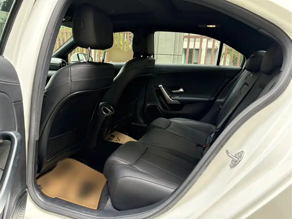 Mercedes-Benz Mercedes-Benz A-Class 2020 Facelift A 180 L Sport Sedan
