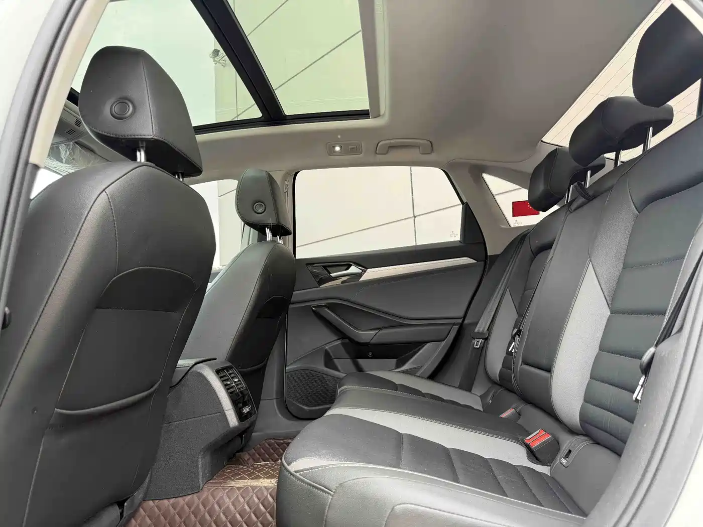 Volkswagen Sagitar 2022 280TSI DSG Surpassing Edition
