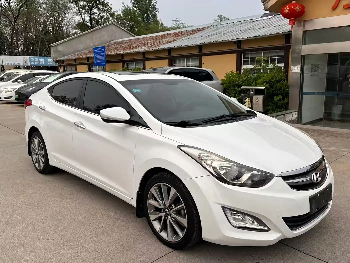 Hyundai Langdong 2015 1.6L Auto Premium