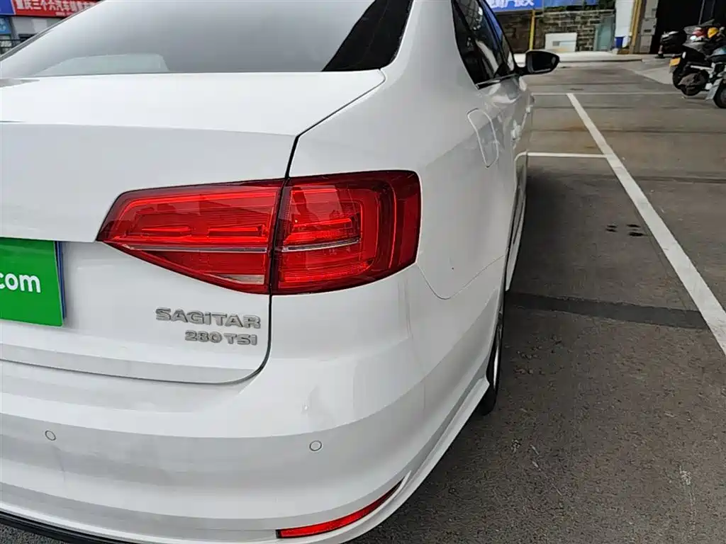 Volkswagen Sagitar 2018 280TSI DSG Spark Edition