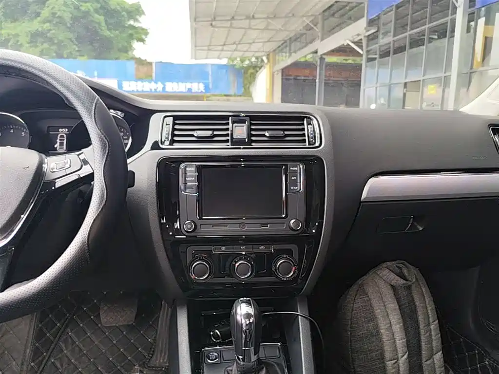 Volkswagen Sagitar 2018 280TSI DSG Spark Edition