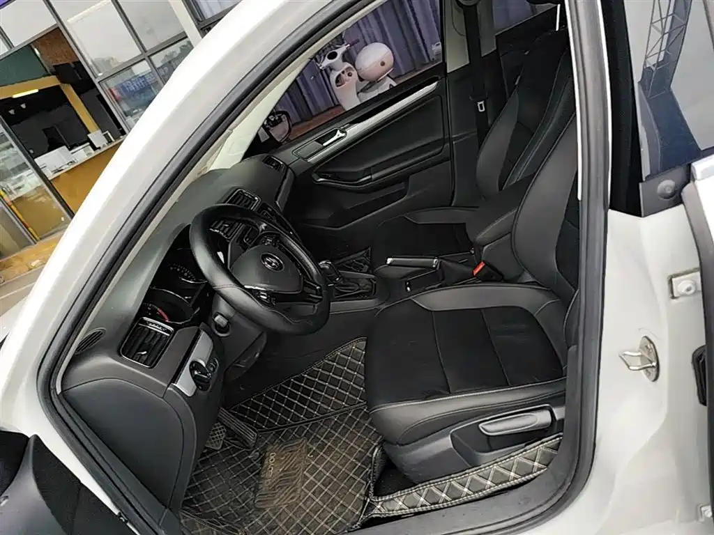 Volkswagen Sagitar 2018 280TSI DSG Spark Edition