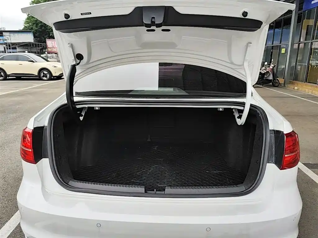 Volkswagen Sagitar 2018 280TSI DSG Spark Edition