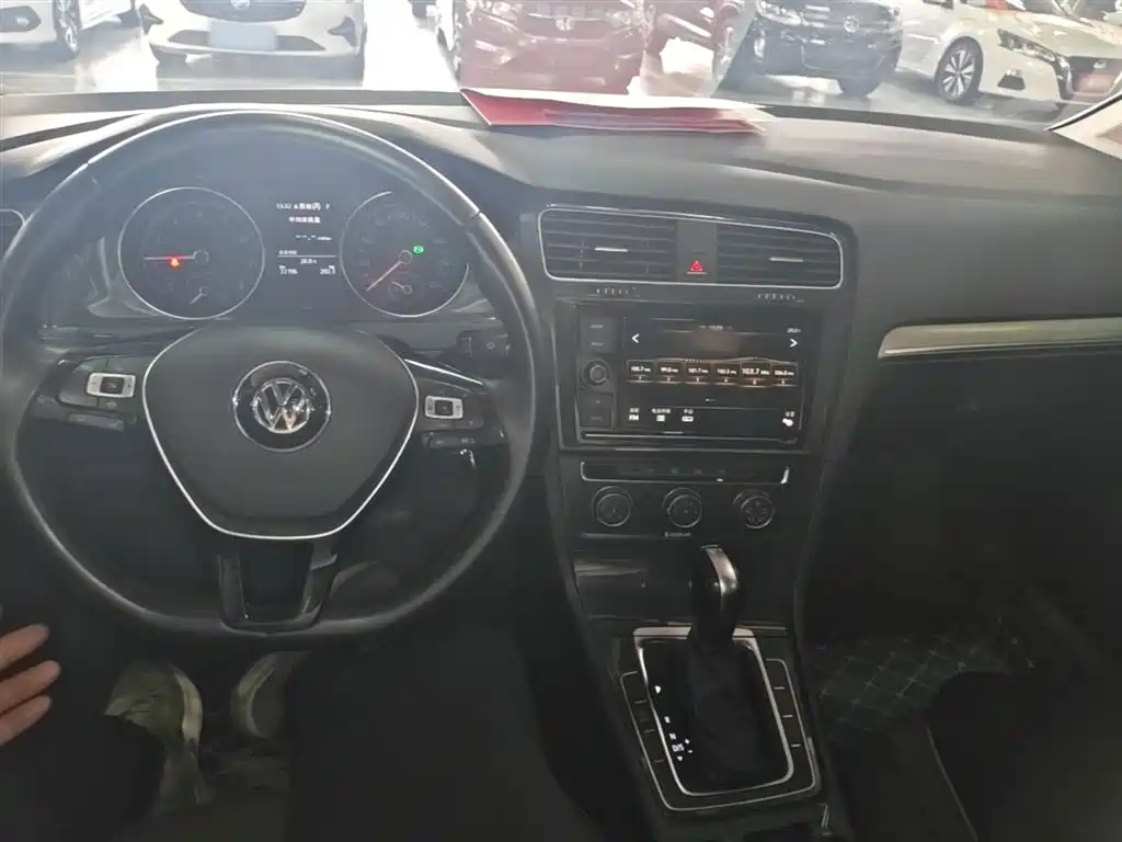 Volkswagen Golf 2019 200TSI DSG Comfort Progressive China VI